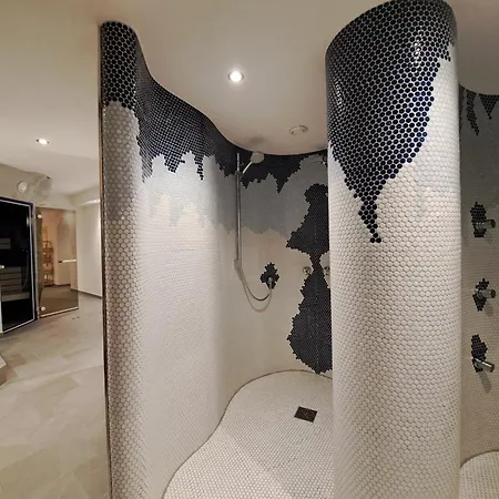 Tia 호텔 카우넬탈